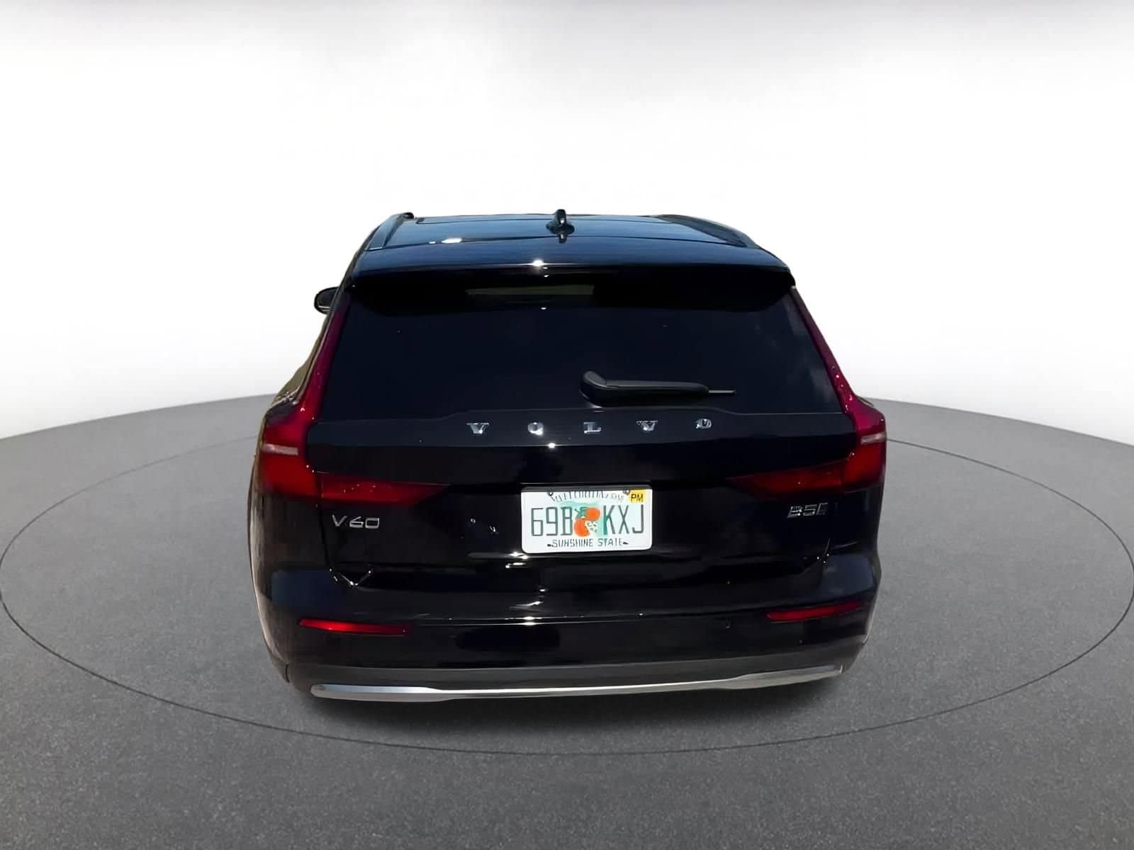 Thumbnail: 2025 Volvo S60 - 12