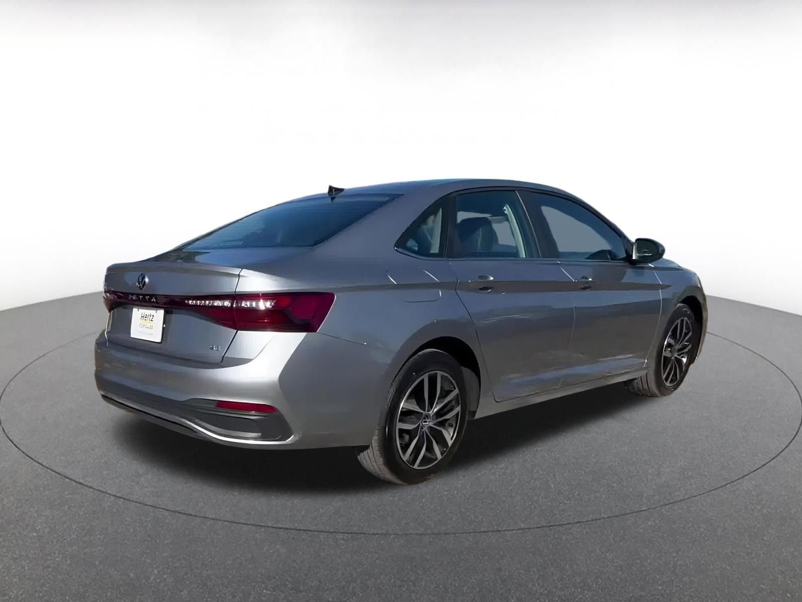 Thumbnail: 2025 Volkswagen Jetta - 12