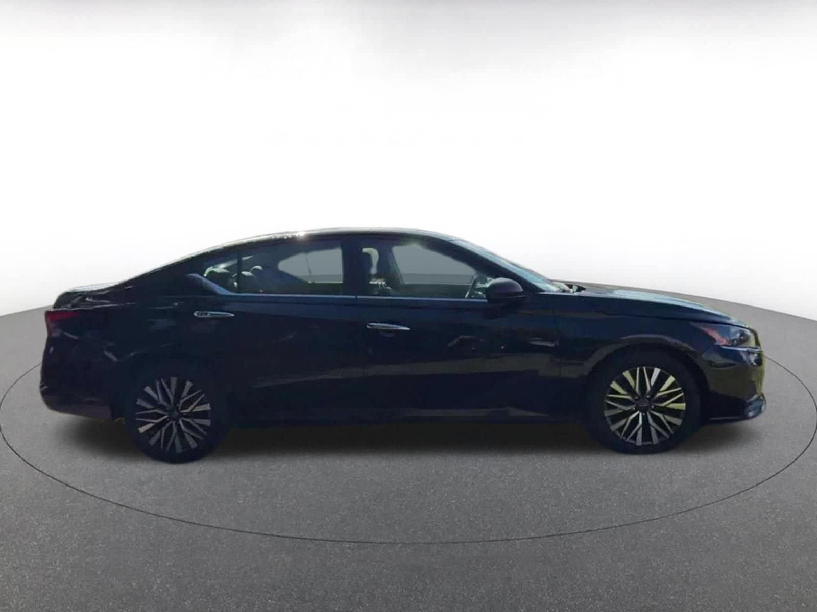 Thumbnail: 2025 Nissan Altima - 15