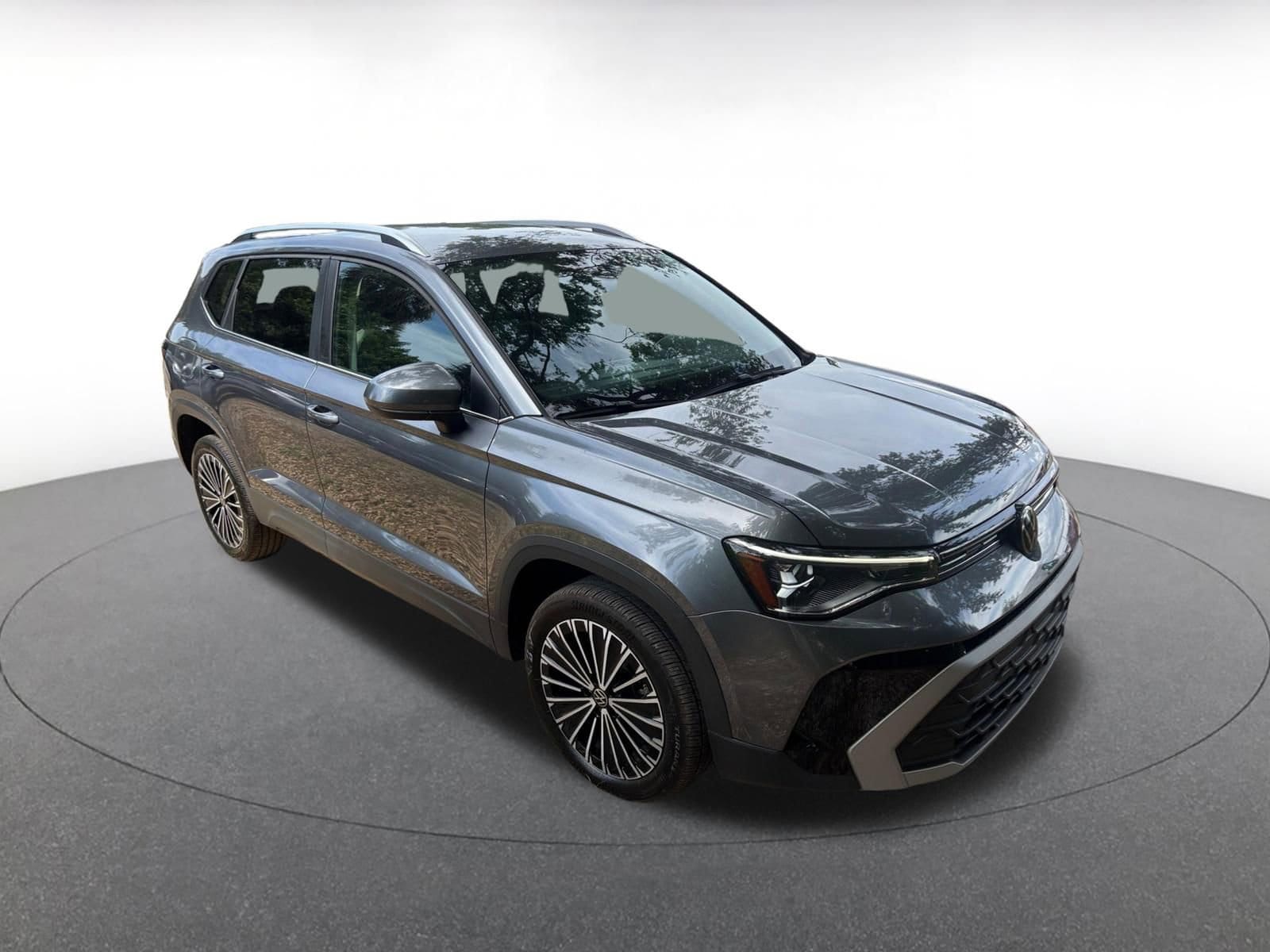 Thumbnail: 2025 Volkswagen Taos - 1