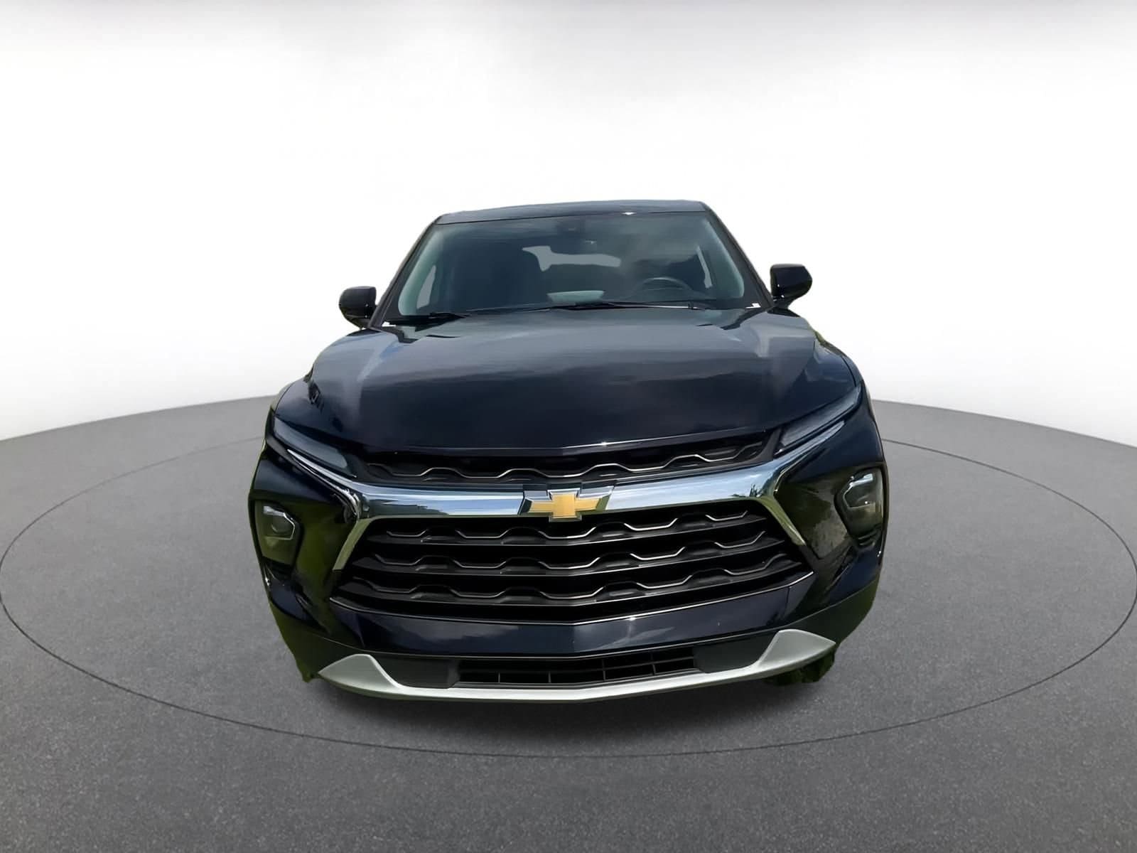 Thumbnail: 2023 Chevrolet Blazer - 4