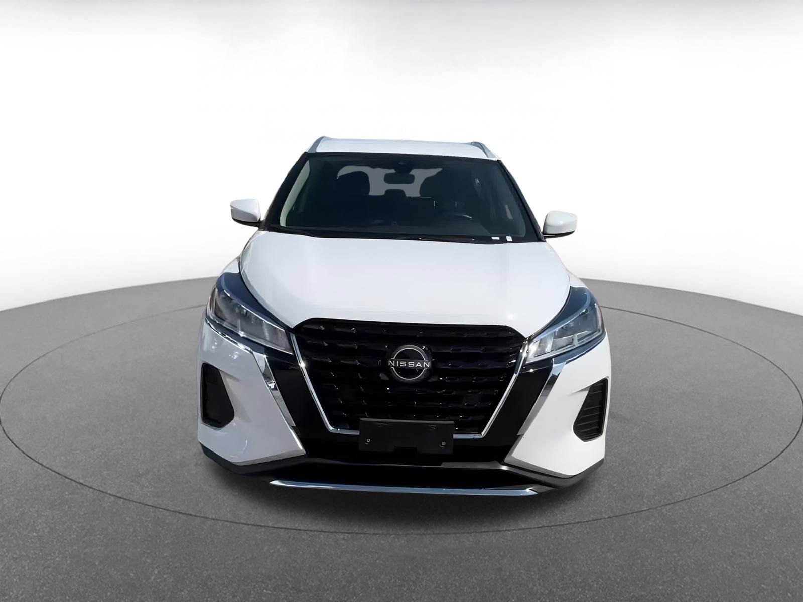 Thumbnail: 2024 Nissan Kicks - 4