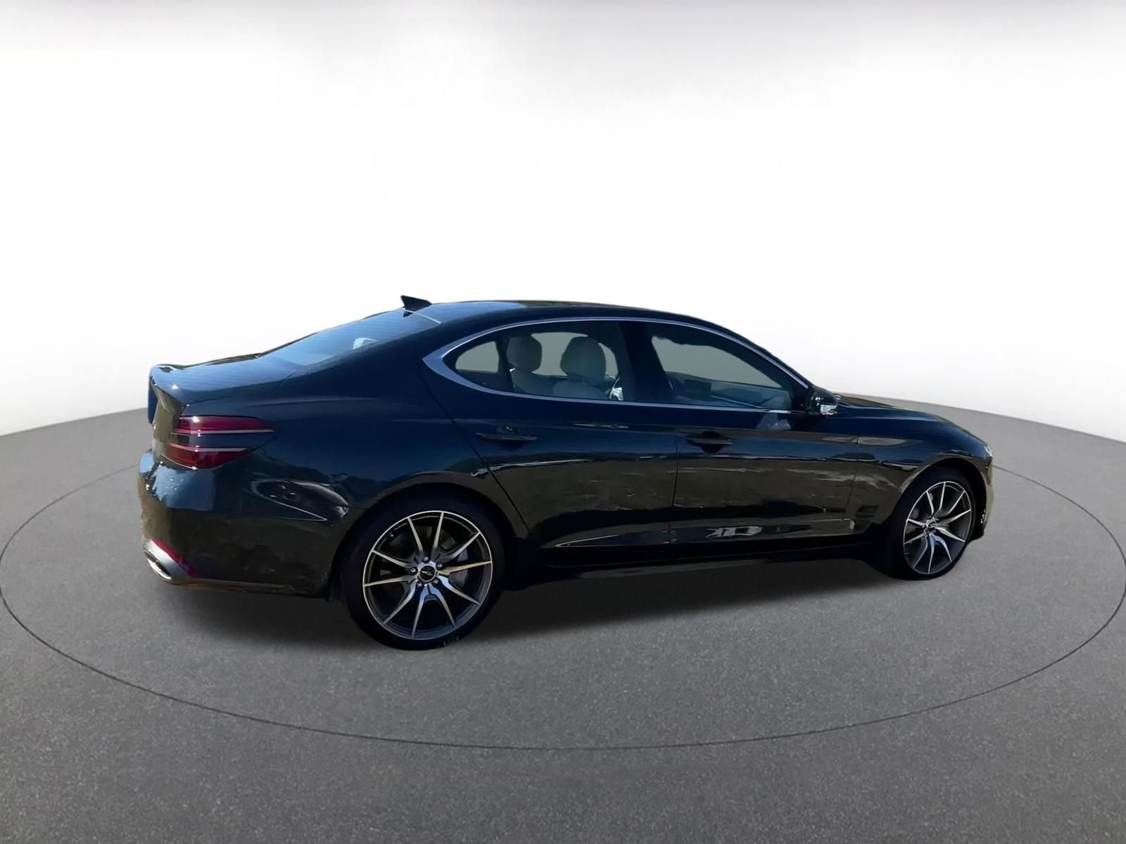 Thumbnail: 2025 Genesis G70 - 15