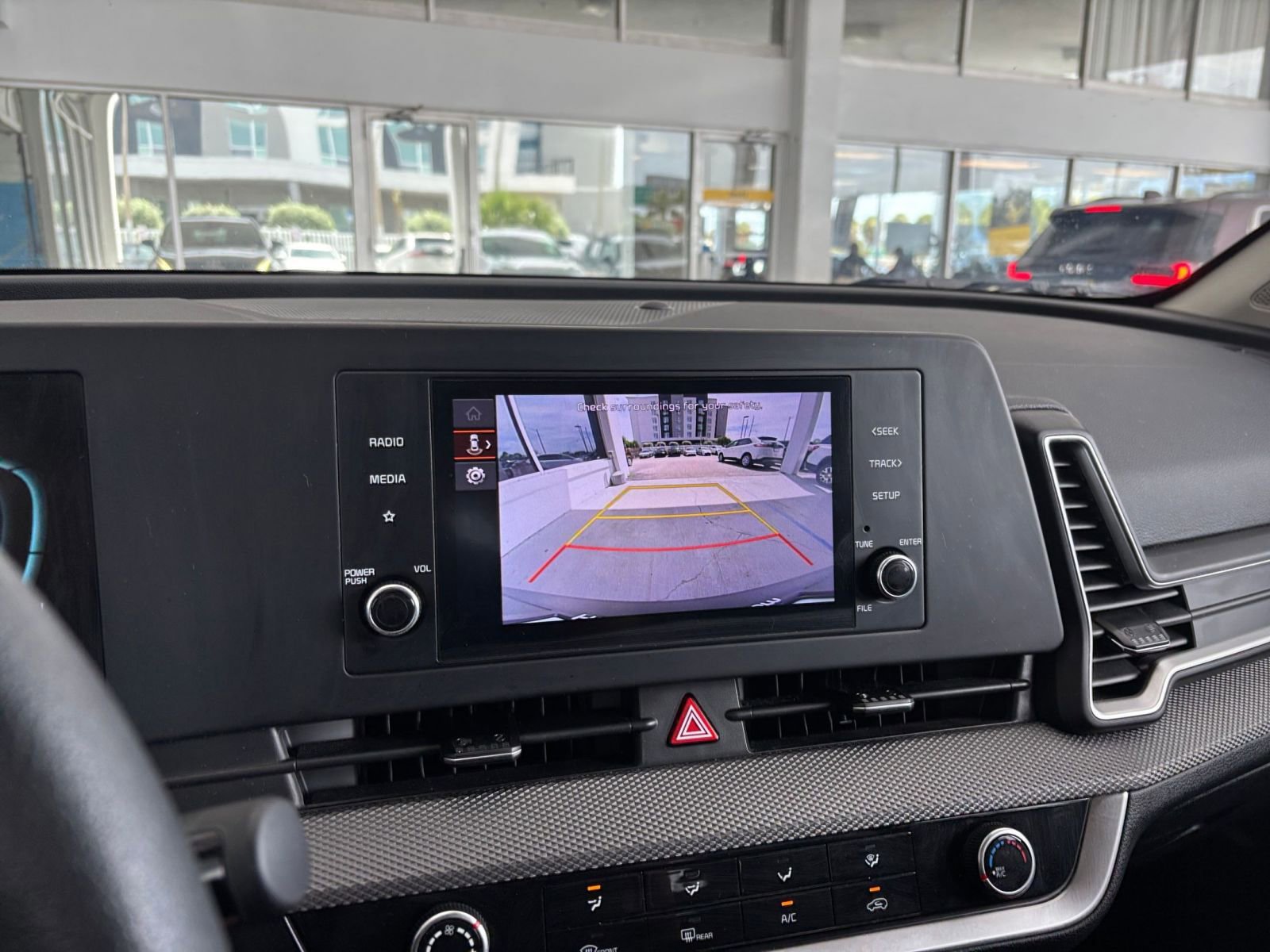 Thumbnail: 2024 Kia Sportage - 17