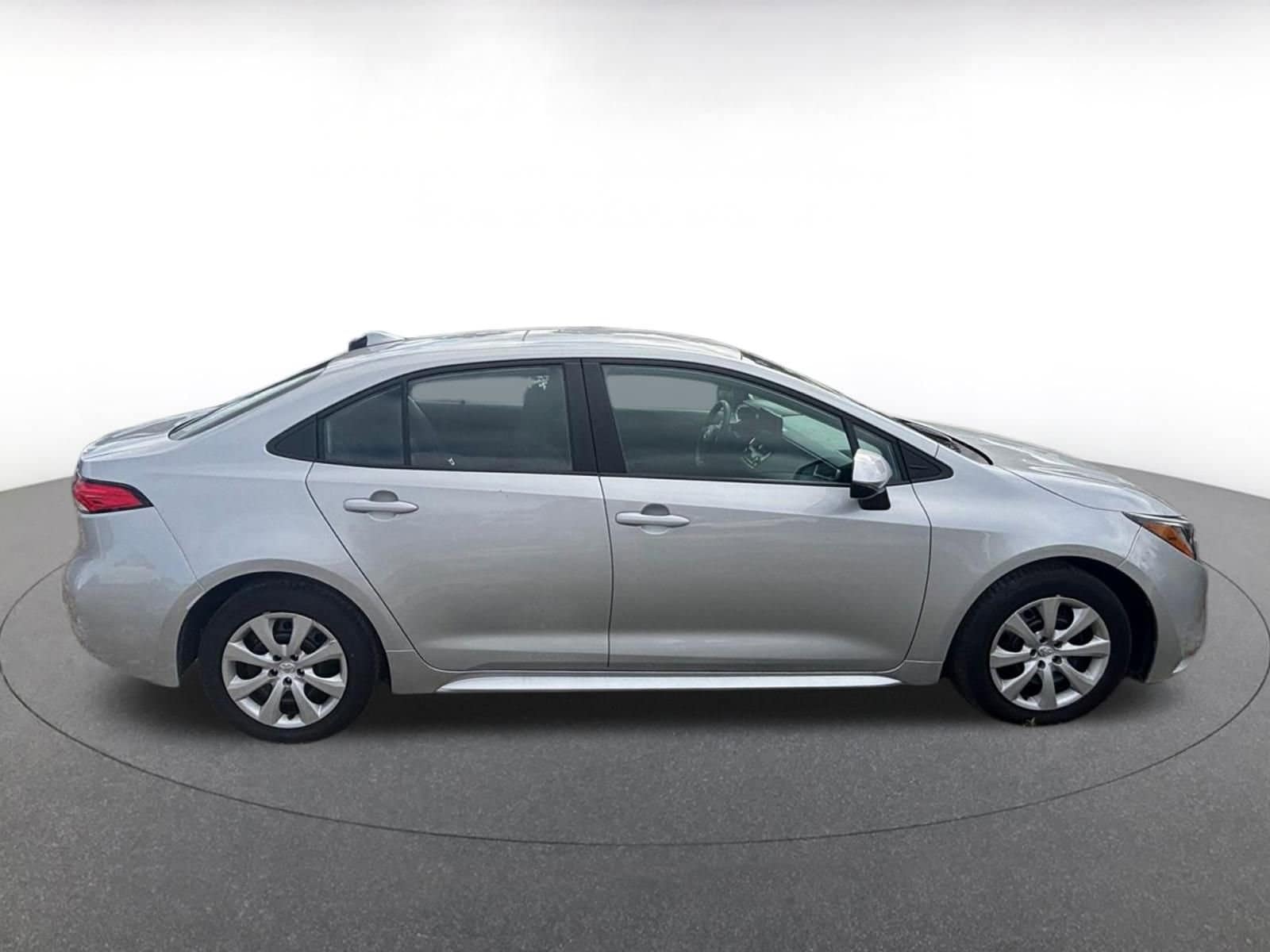 Thumbnail: 2025 Toyota Corolla - 8