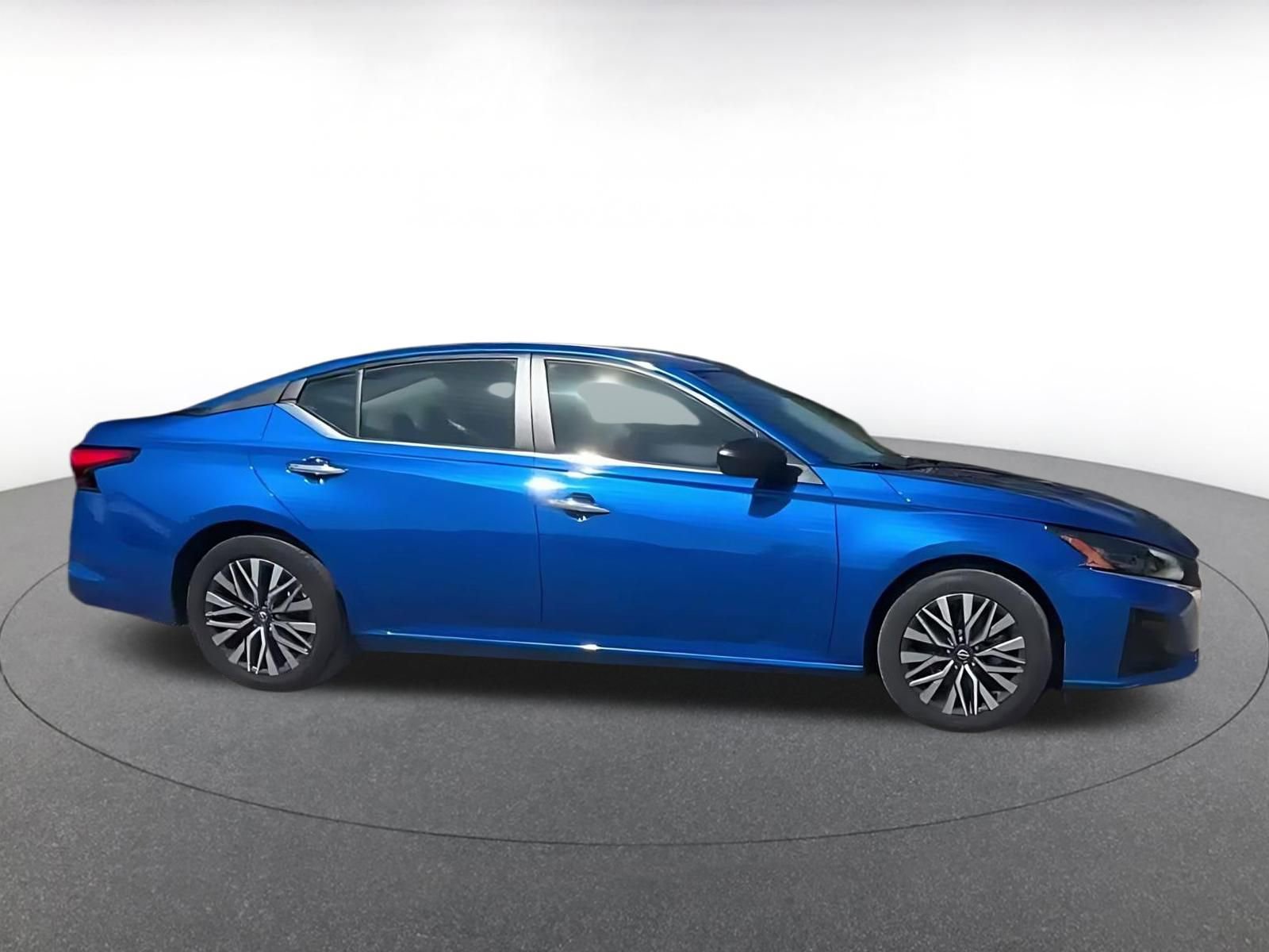Thumbnail: 2025 Nissan Altima - 16