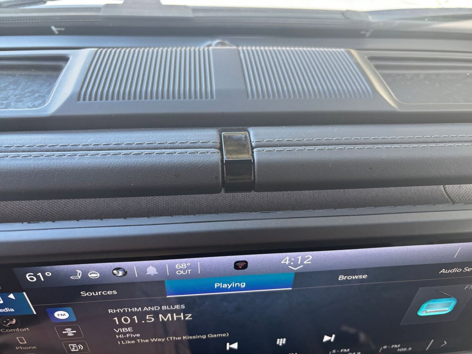 Thumbnail: 2025 Jeep Wrangler - 18