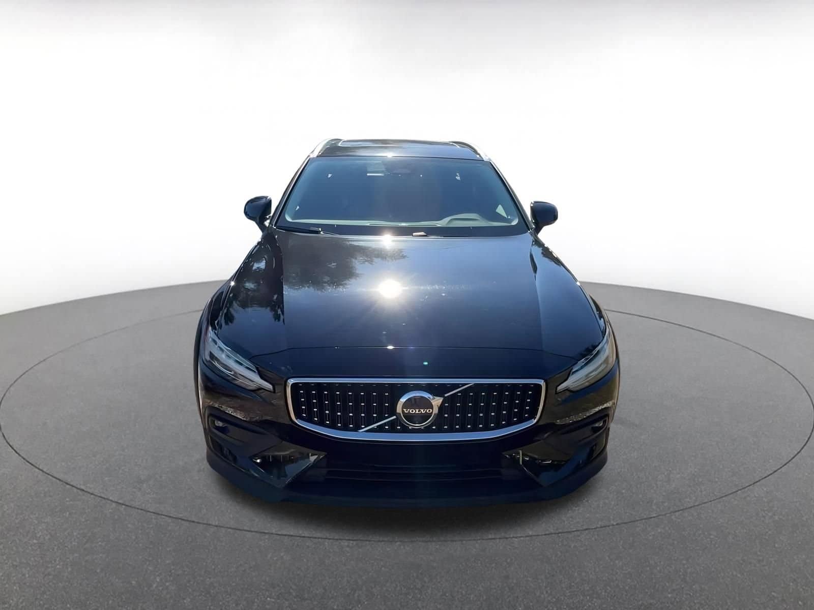 Thumbnail: 2025 Volvo S60 - 4