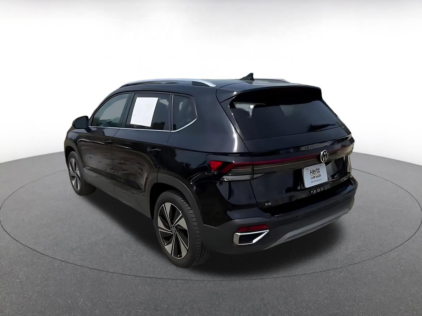 Thumbnail: 2025 Volkswagen Taos - 11