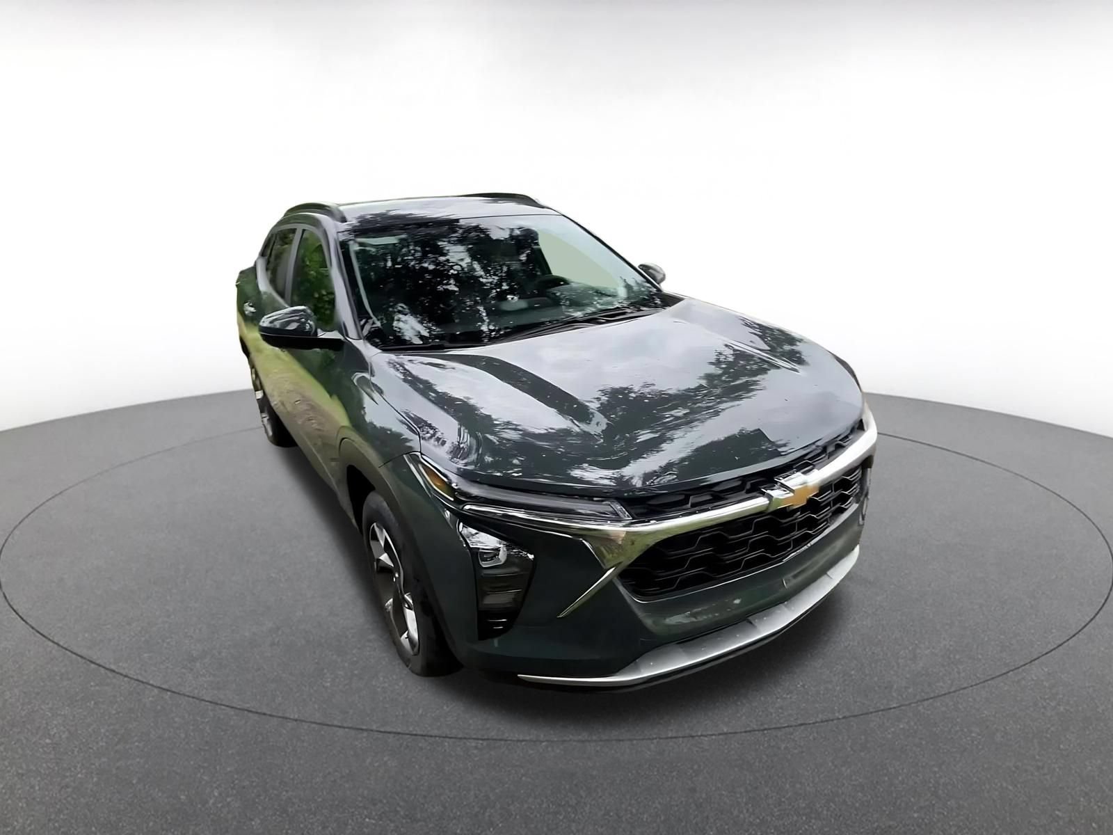 Thumbnail: 2025 Chevrolet Trax - 3