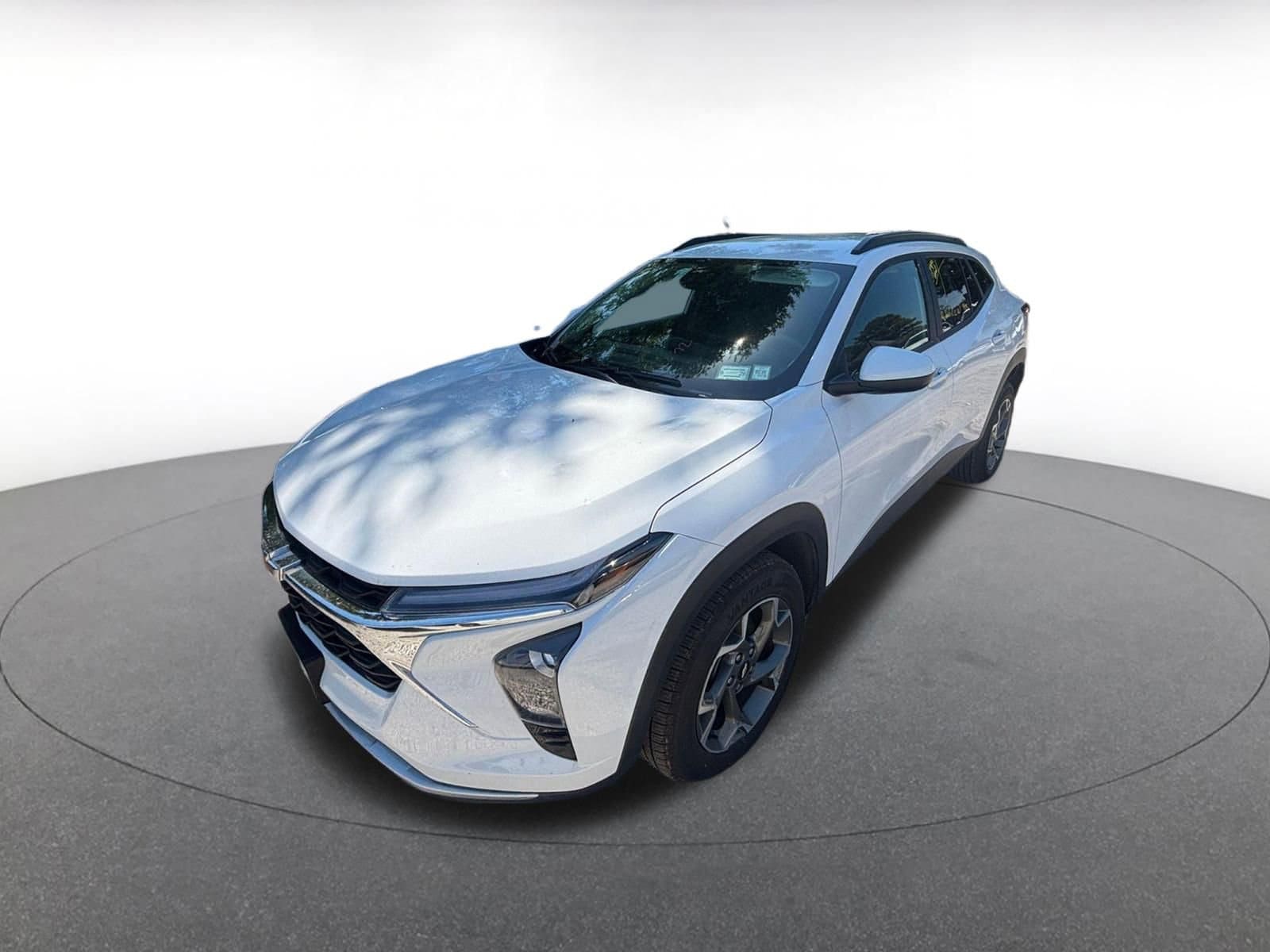 Thumbnail: 2025 Chevrolet Trax - 3