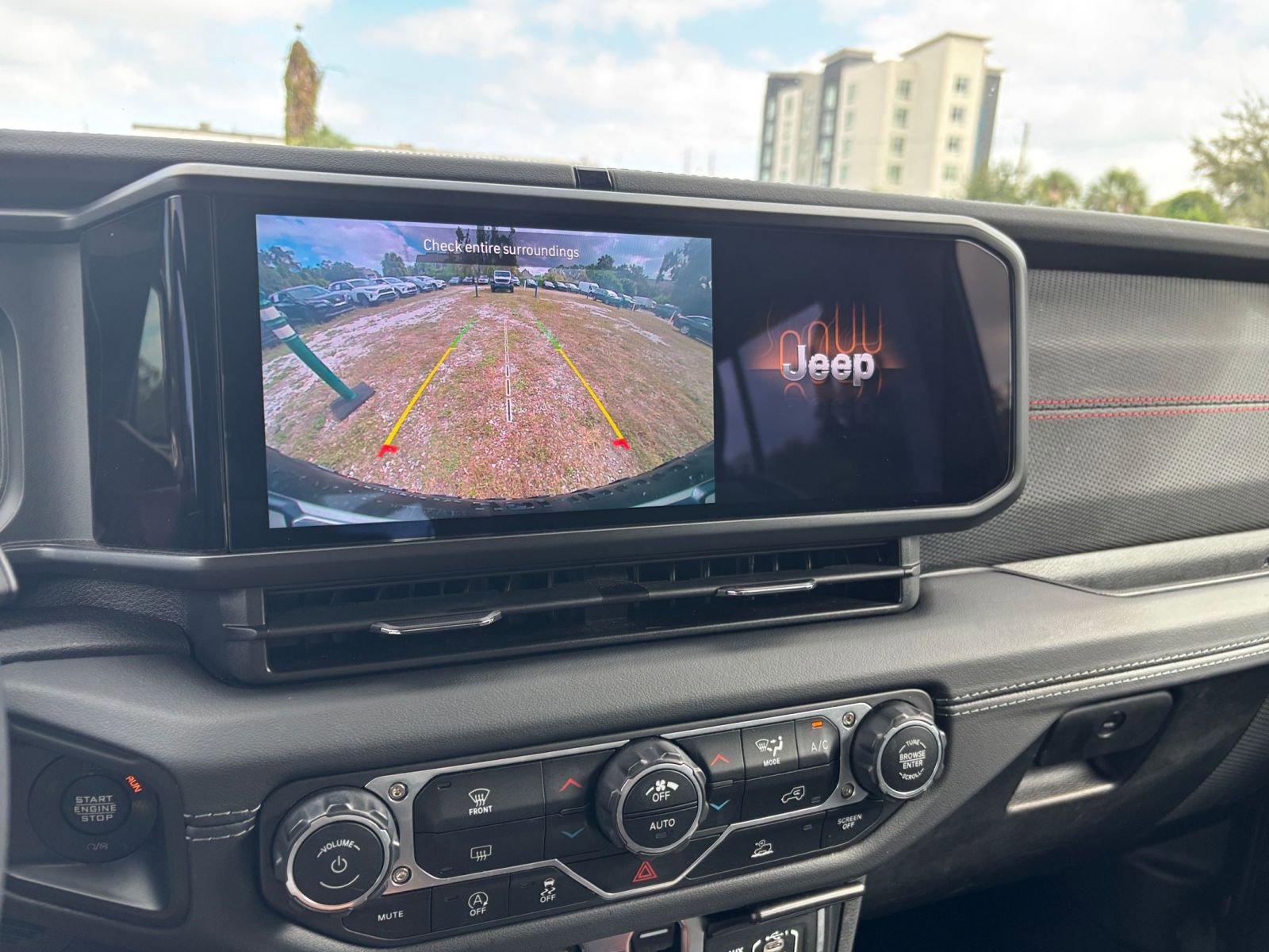 Thumbnail: 2025 Jeep Wrangler - 17