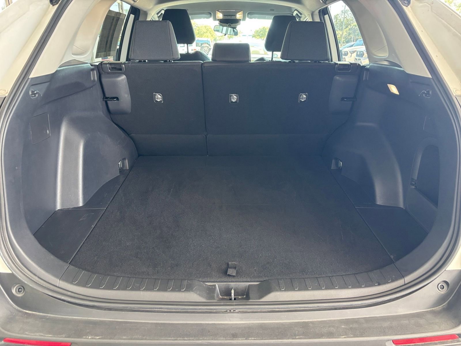 Thumbnail: 2025 Toyota RAV4 - 31