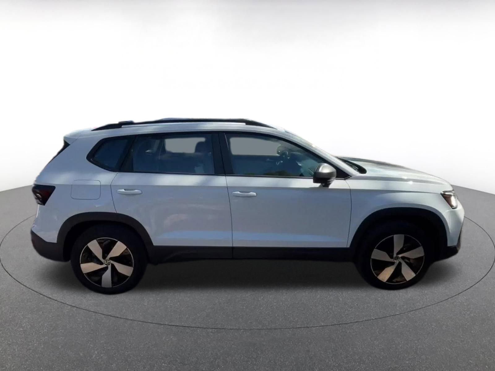 Thumbnail: 2025 Volkswagen Taos - 16