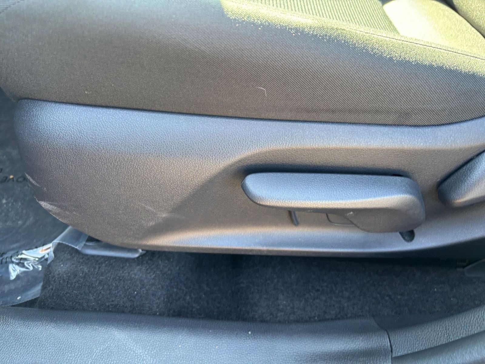 Thumbnail: 2025 Toyota RAV4 - 23