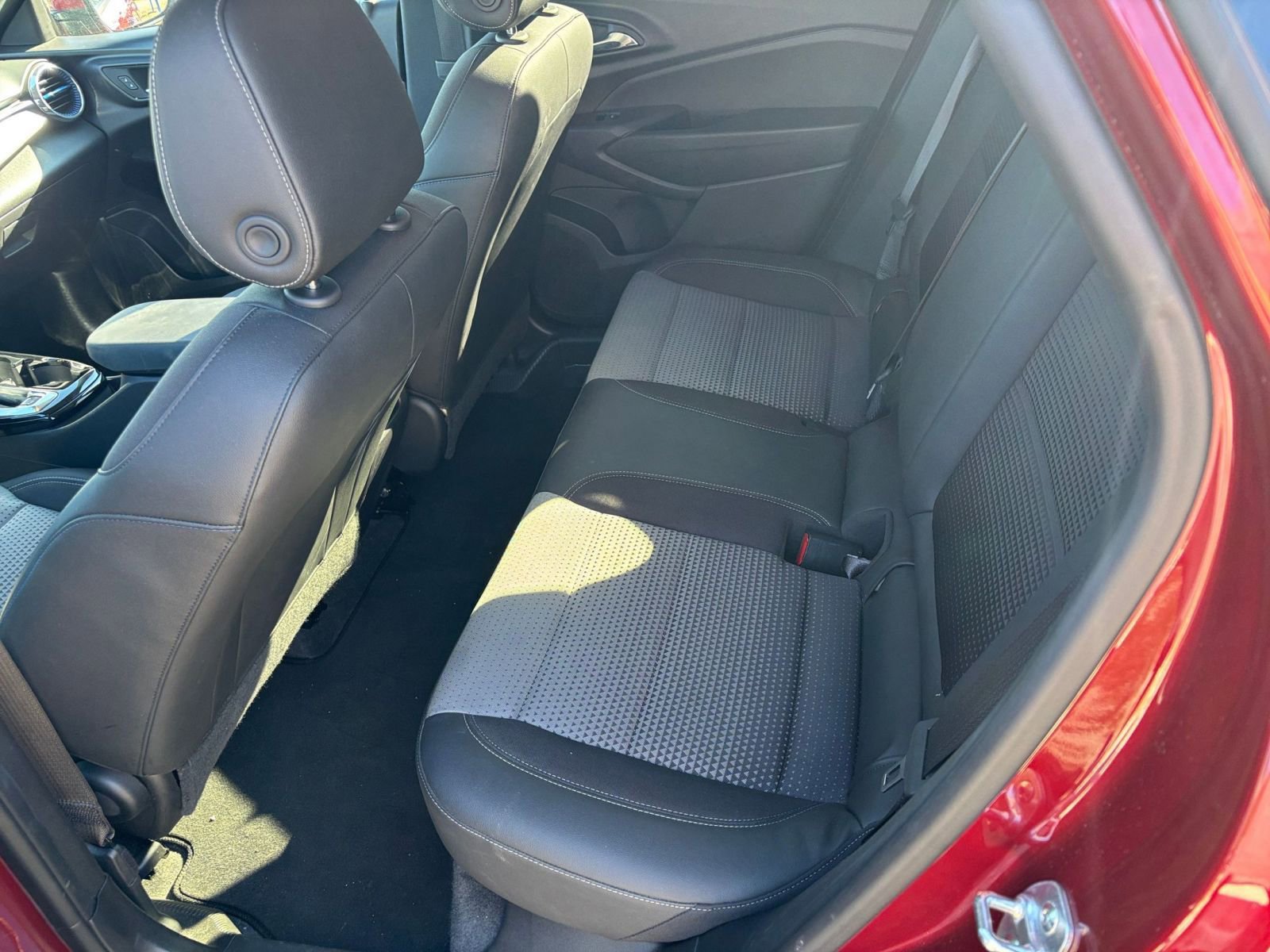 Thumbnail: 2025 Chevrolet Trax - 25