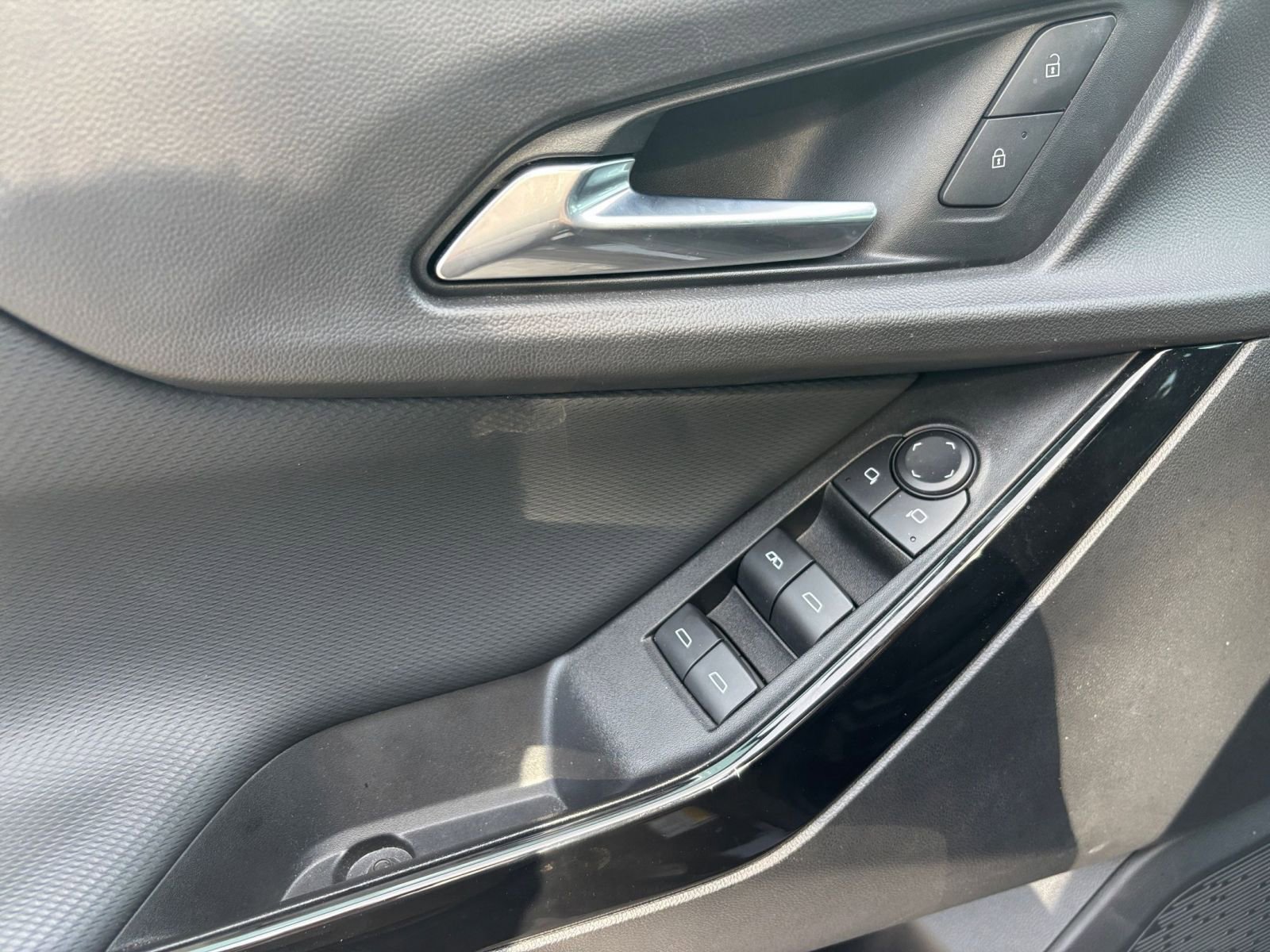 Thumbnail: 2025 Chevrolet Equinox - 21