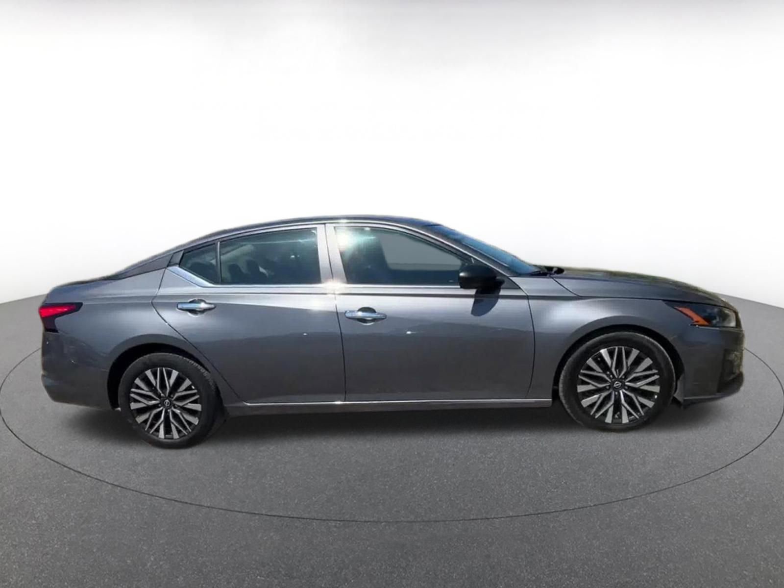 Thumbnail: 2025 Nissan Altima - 16
