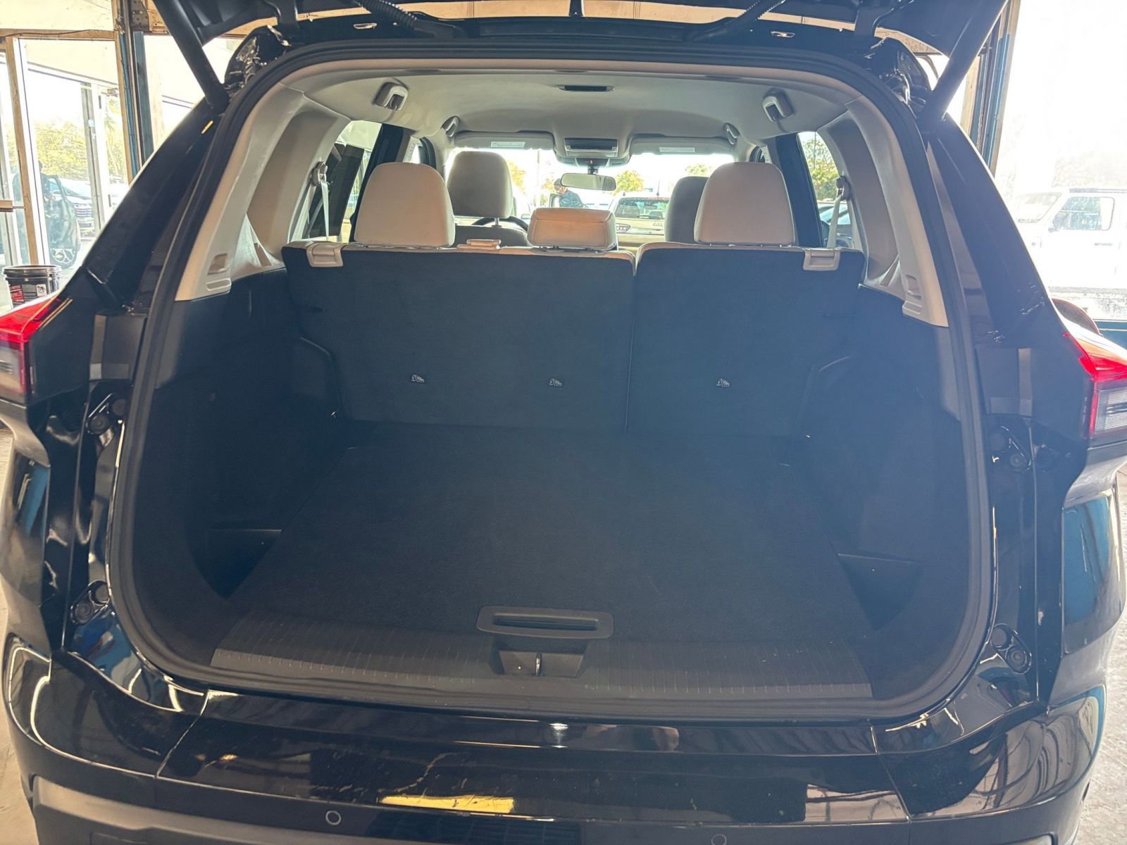 Thumbnail: 2025 Nissan Rogue - 33