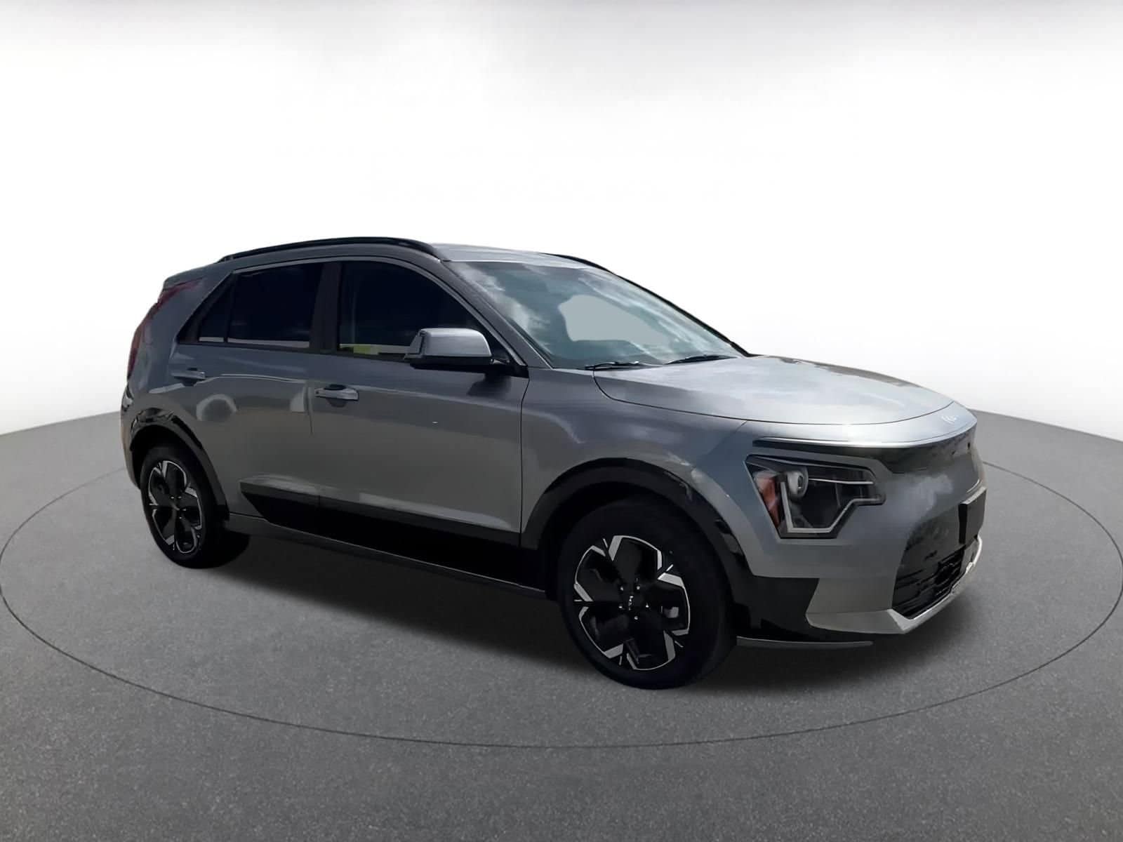 Thumbnail: 2023 Kia Niro - 2