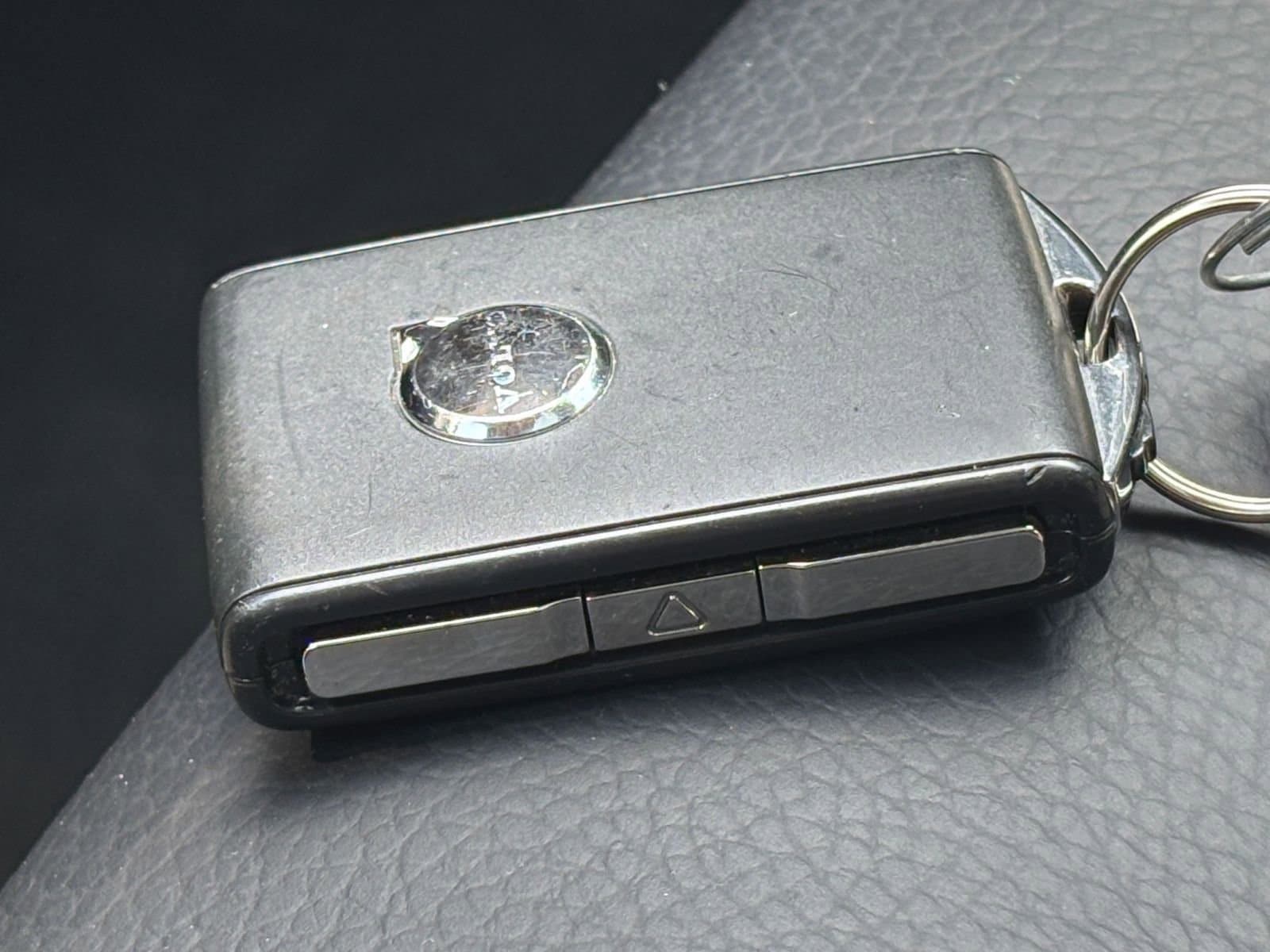 Thumbnail: 2025 Volvo S60 - 30