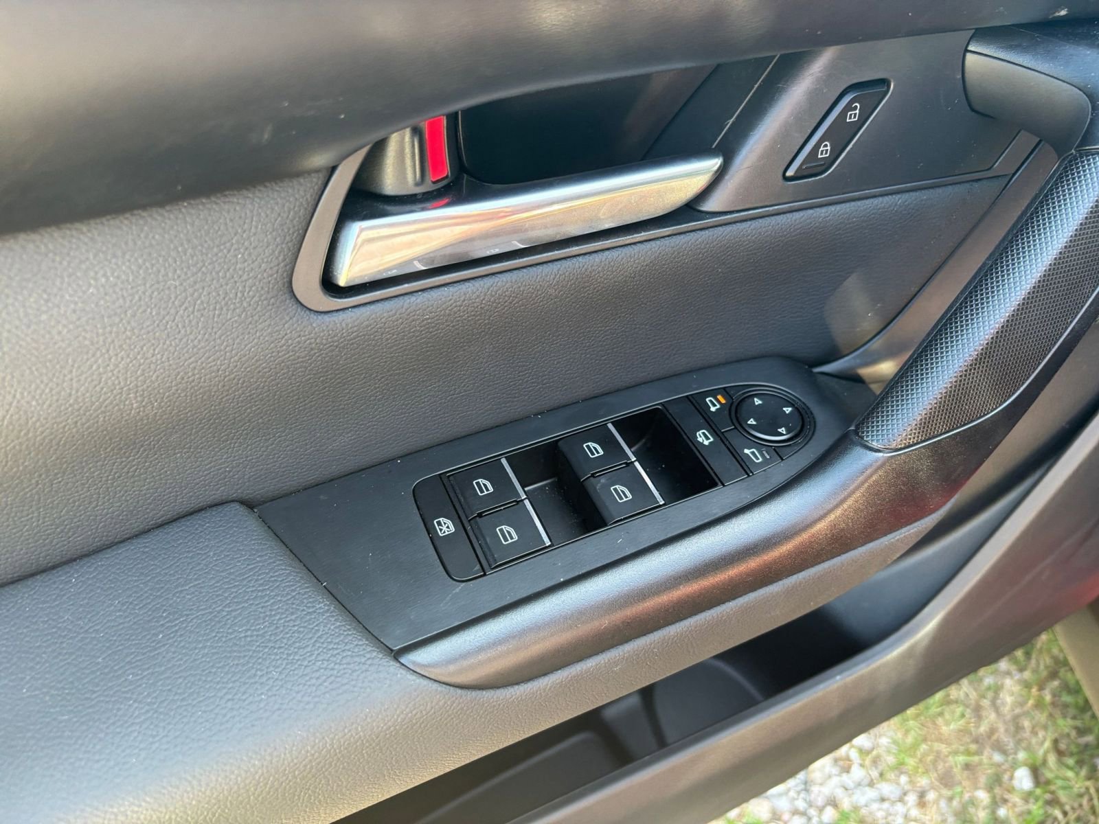 Thumbnail: 2025 Mazda CX-50 - 18