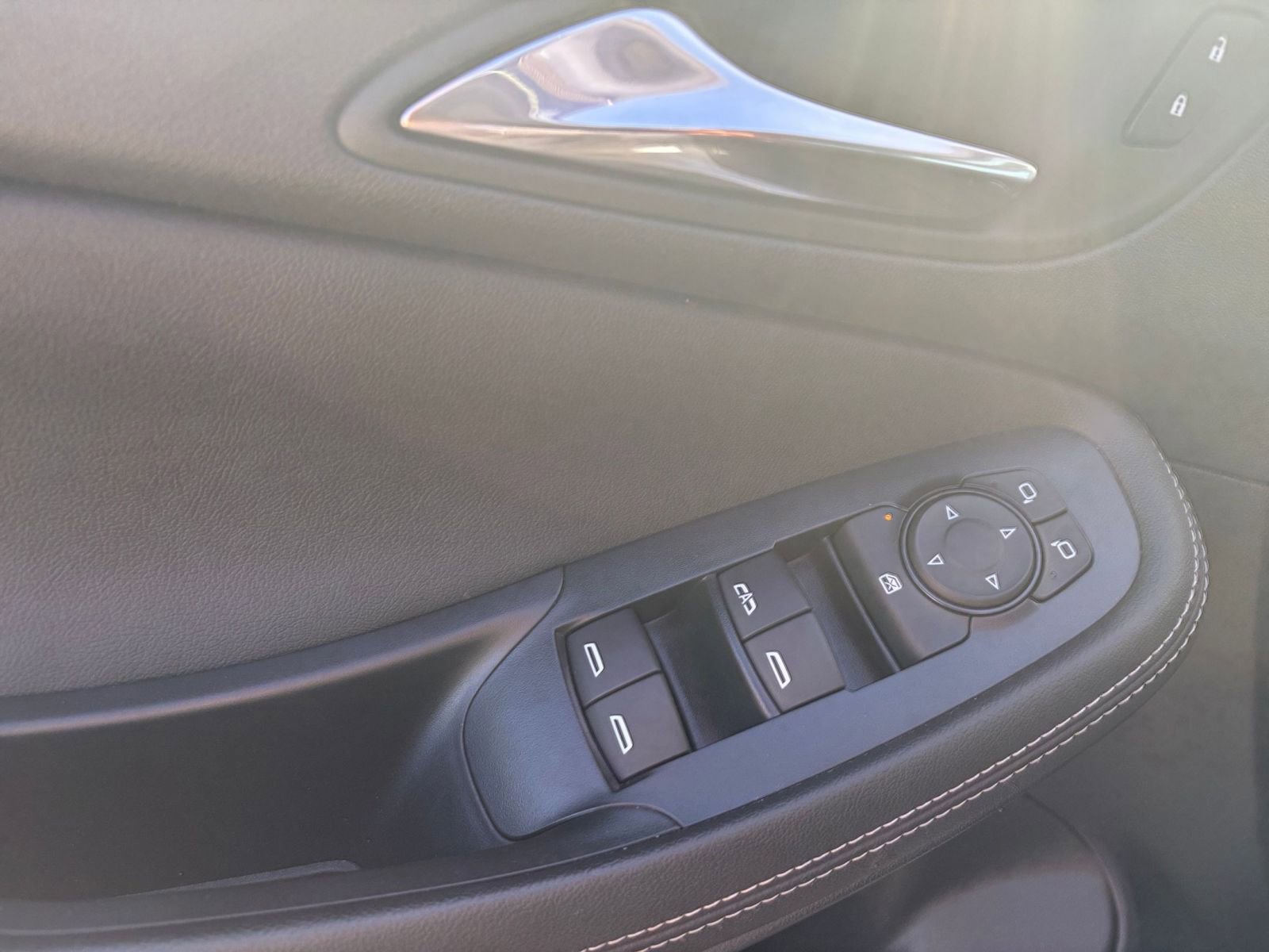 Thumbnail: 2025 Buick Encore GX - 18