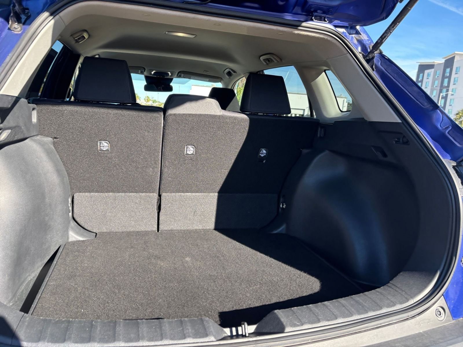 Thumbnail: 2025 Toyota Corolla Cross - 31