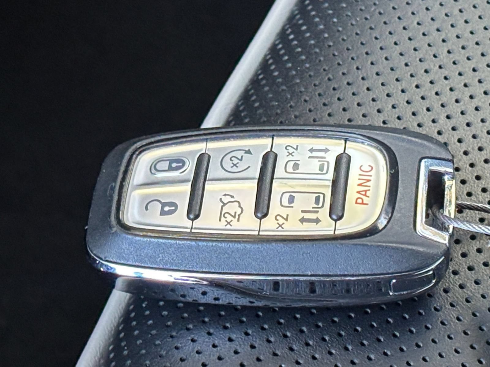 Thumbnail: 2025 Chrysler Pacifica - 21
