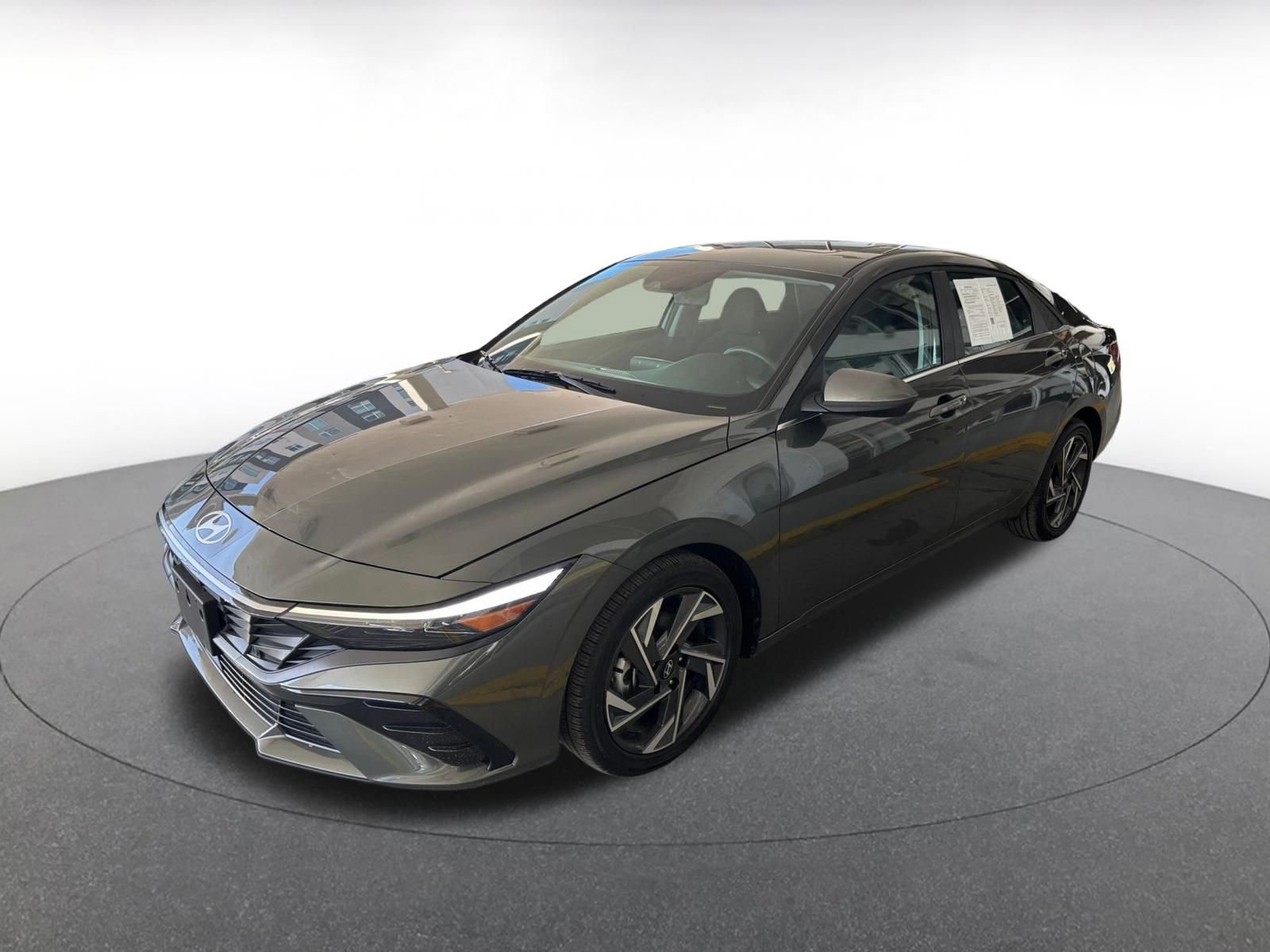 Thumbnail: 2025 Hyundai Elantra - 4