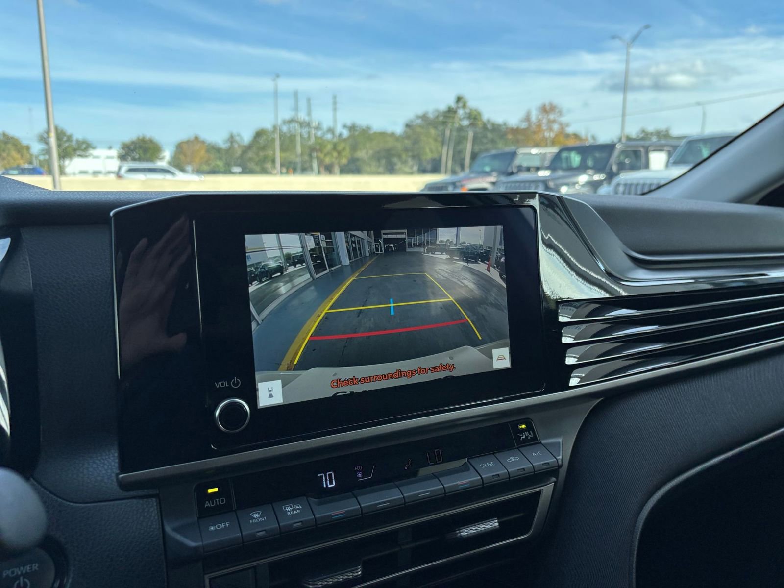 Thumbnail: 2025 Toyota Camry - 17