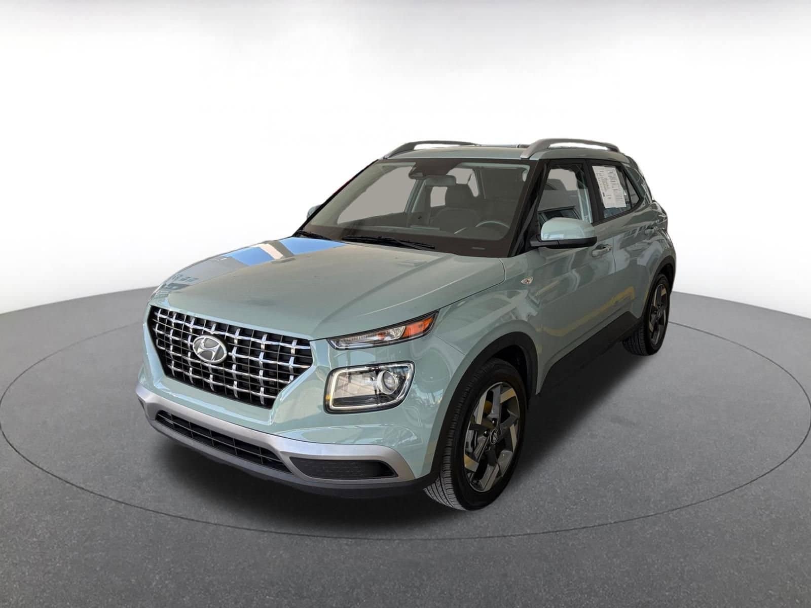 Thumbnail: 2025 Hyundai Venue - 4