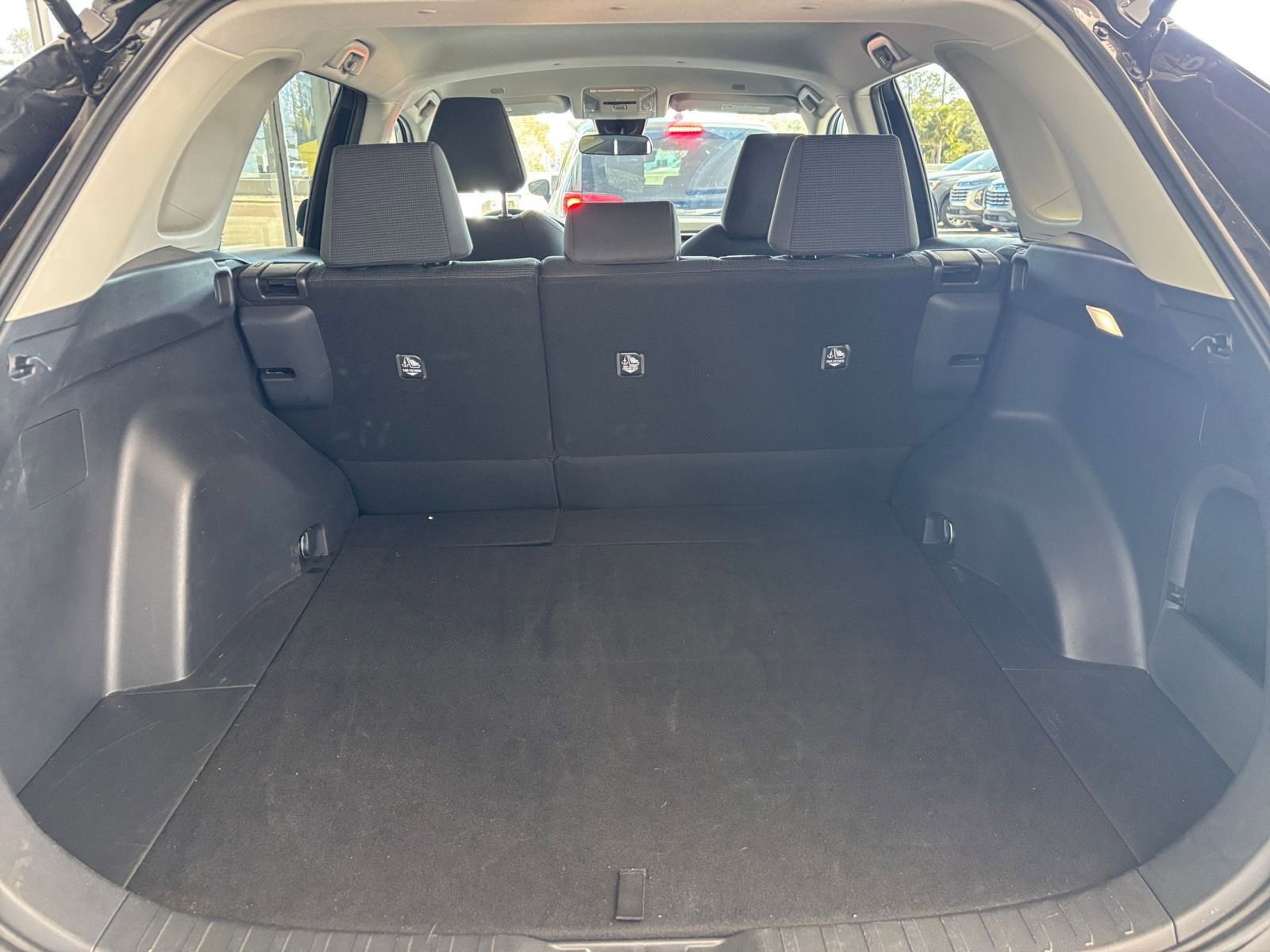 Thumbnail: 2025 Toyota RAV4 - 32