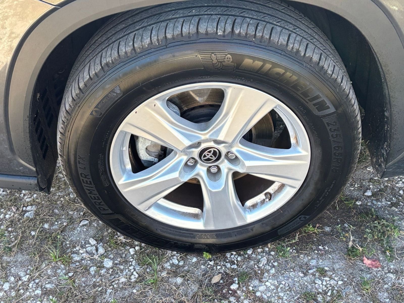 Thumbnail: 2025 Toyota Highlander - 32