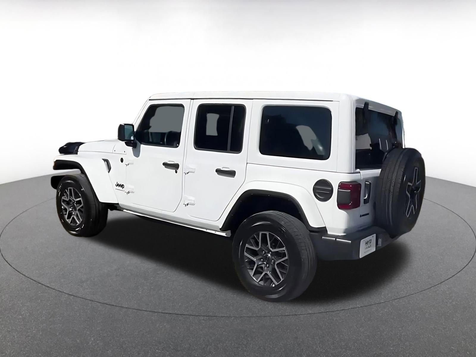 Thumbnail: 2025 Jeep Wrangler - 9