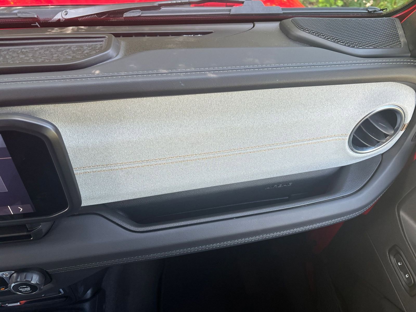 Thumbnail: 2025 Jeep Wrangler - 35