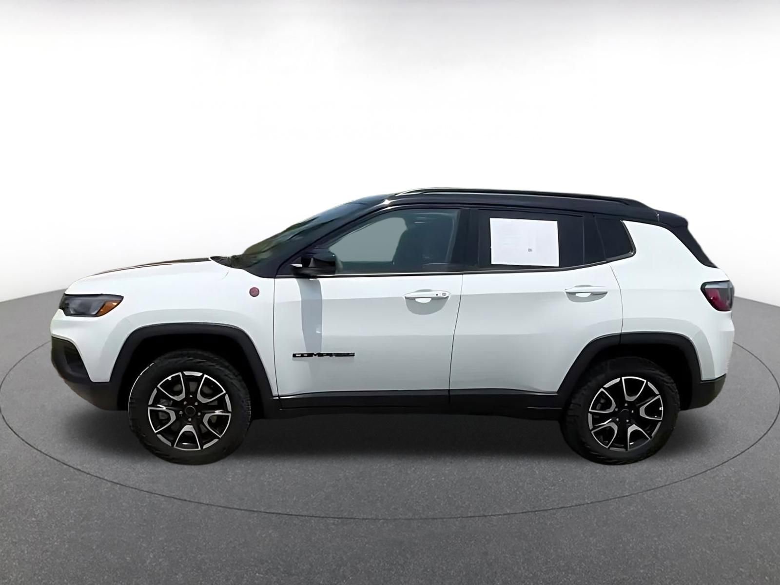Thumbnail: 2025 Jeep Compass - 8