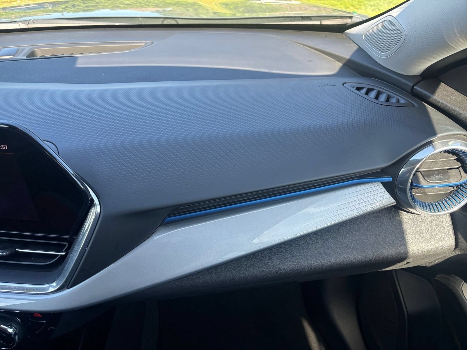 Thumbnail: 2025 Chevrolet Trax - 35