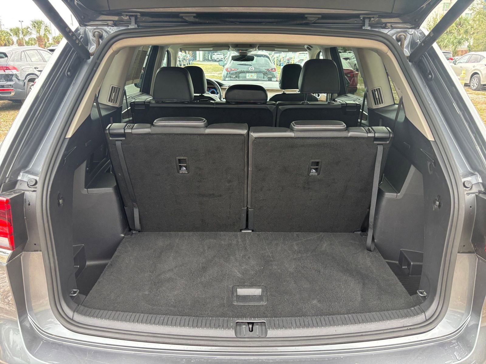 Thumbnail: 2025 Volkswagen Atlas - 32