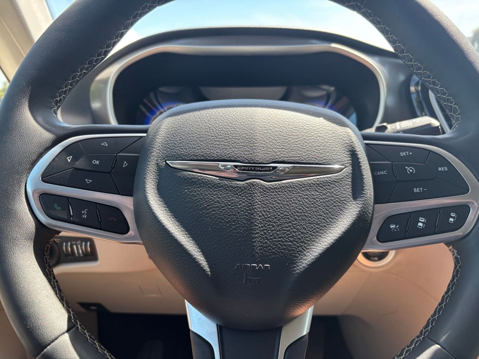 Thumbnail: 2024 Chrysler Pacifica - 29