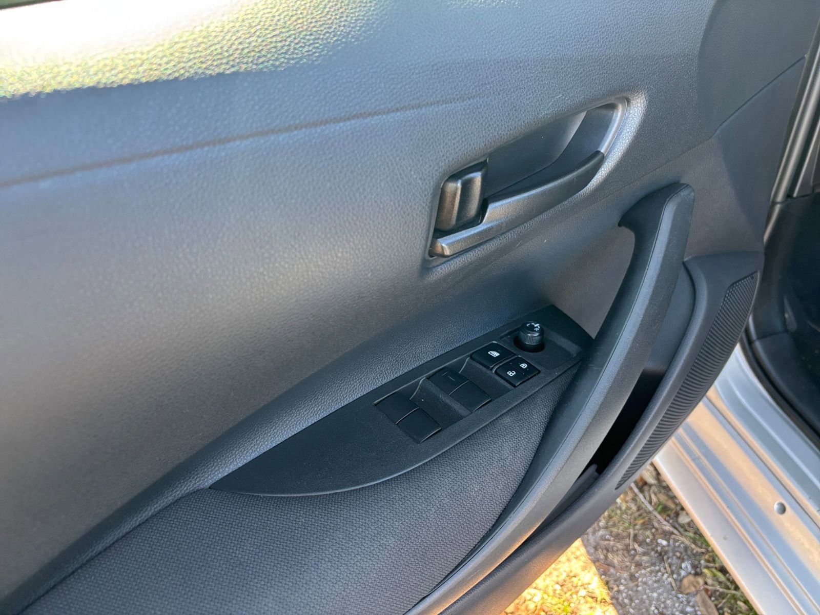 Thumbnail: 2025 Toyota Corolla - 18