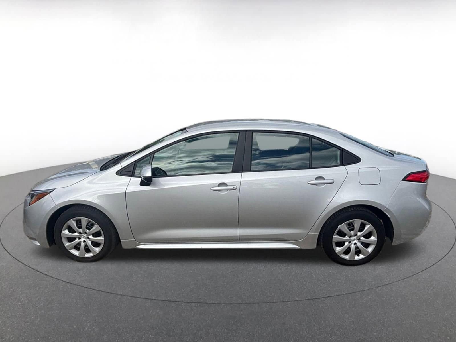 Thumbnail: 2025 Toyota Corolla - 4