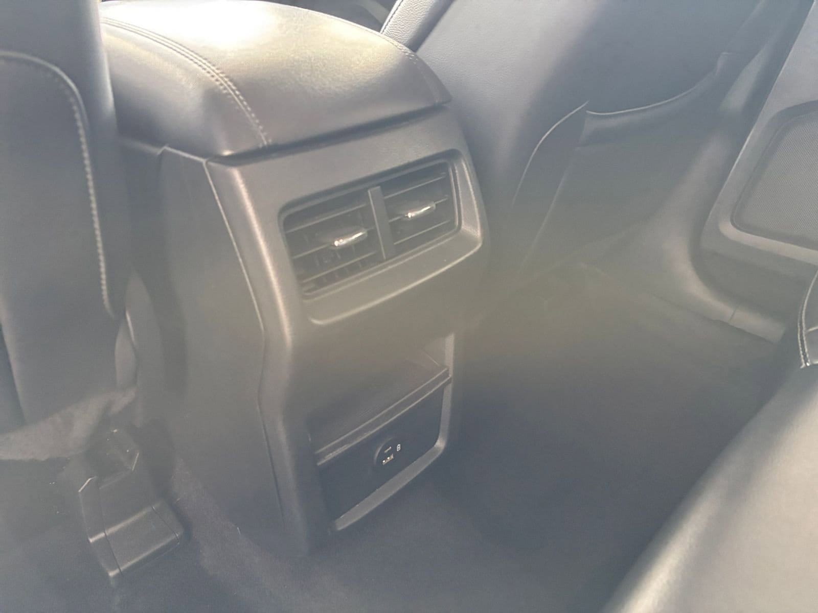 Thumbnail: 2022 Ford Edge - 23