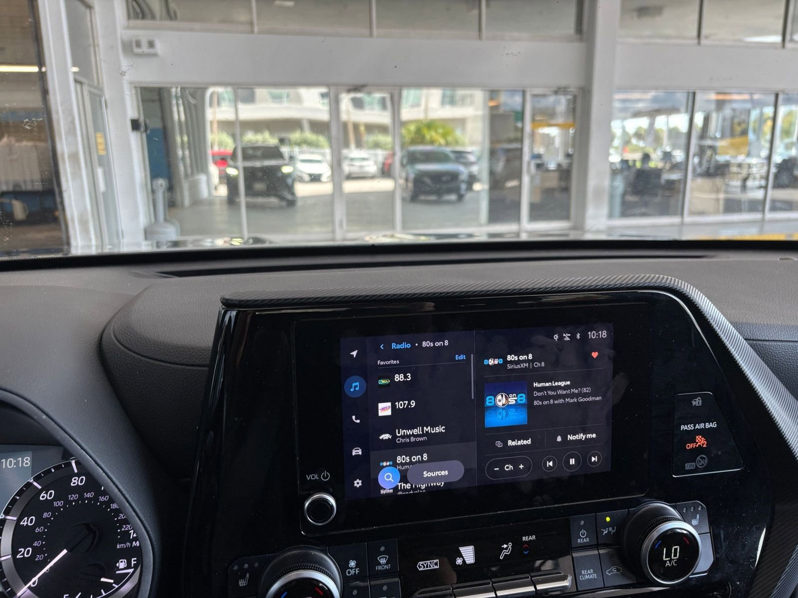Thumbnail: 2024 Toyota Highlander - 15