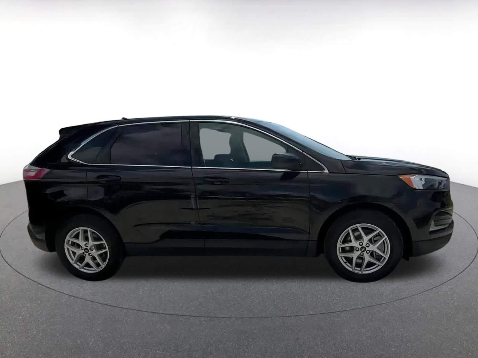 Thumbnail: 2024 Ford Edge - 16