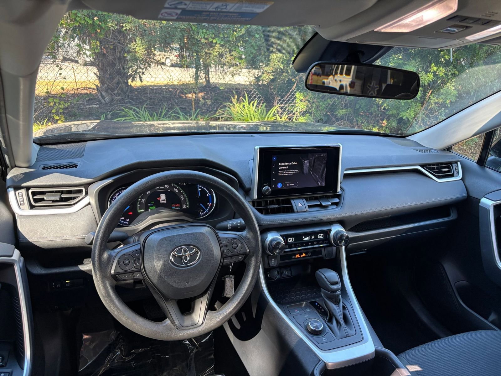 Thumbnail: 2025 Toyota RAV4 - 33