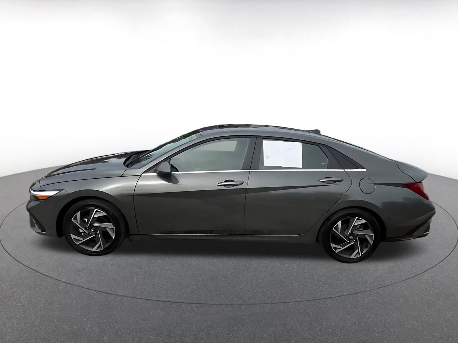 Thumbnail: 2025 Hyundai Elantra - 9