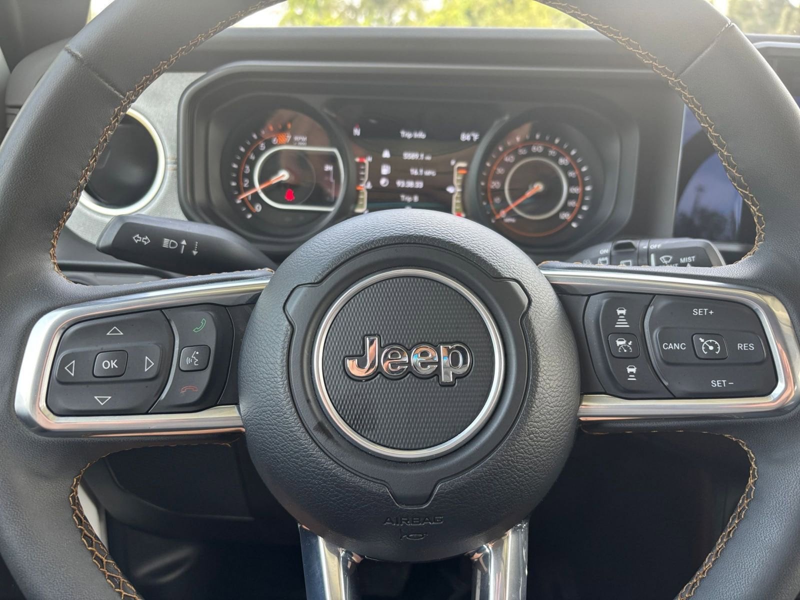 Thumbnail: 2025 Jeep Wrangler - 28