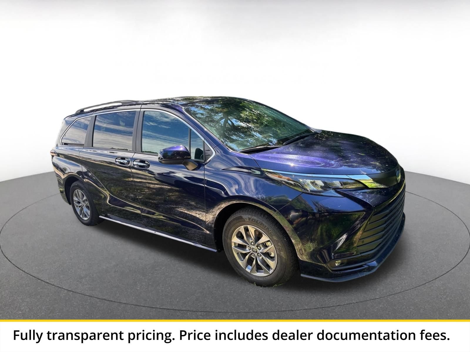 Thumbnail: 2025 Toyota Sienna - 1