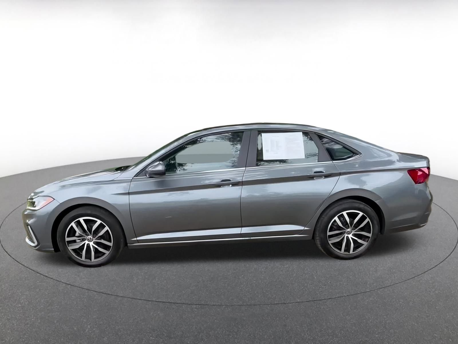 Thumbnail: 2025 Volkswagen Jetta - 10